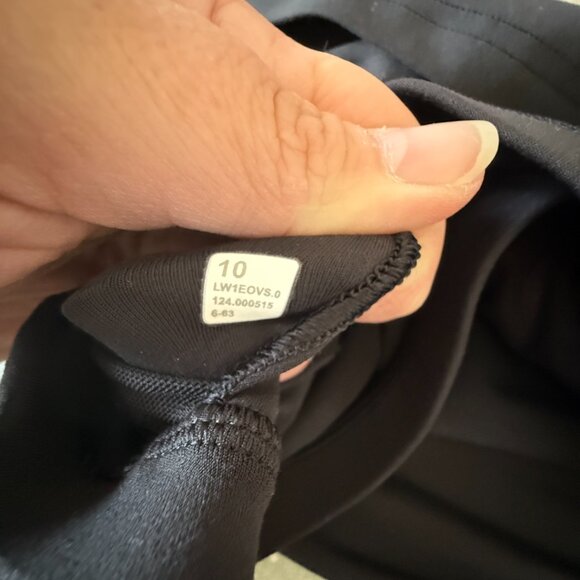 Women's 10 Lululemon Align Asymmetrical Black Bra - Picture 7 of 7